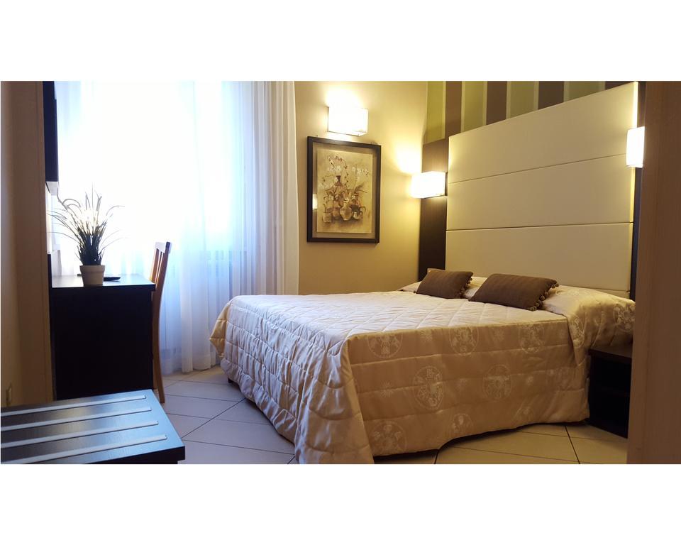 B&B Emozioni Romane Bagian luar foto